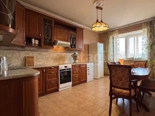 3-комн., 110 м², 4/4 этаж