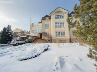 Дом, 1600 м², 15 соток