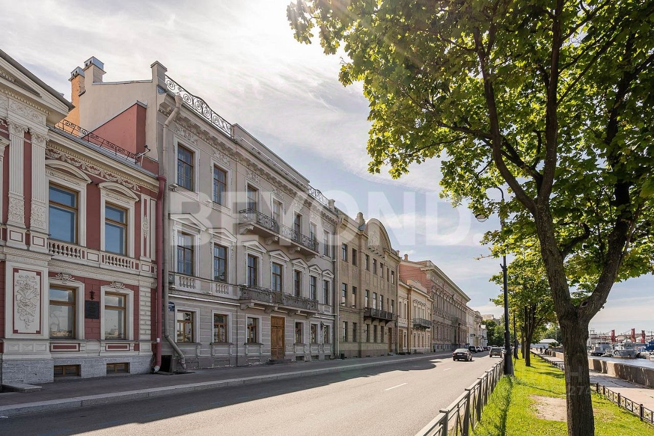 Купить дом на Английской набережной в Санкт-Петербурге — 35 объявлений о  продаже загородных домов на МирКвартир с ценами и фото