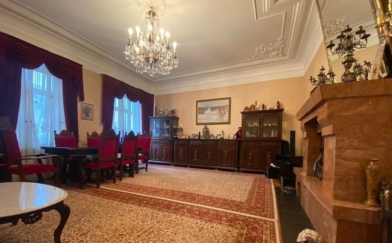 Четырешка с камином, стоимостью 80 млн. Фото: cian.ru