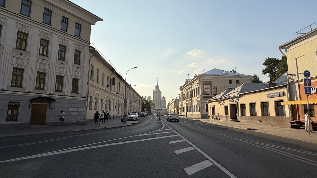 Верхняя Радищевская – редкая московская улица с малоэтажной застройкой XVIII-XIX вв. Фото: Мир Квартир